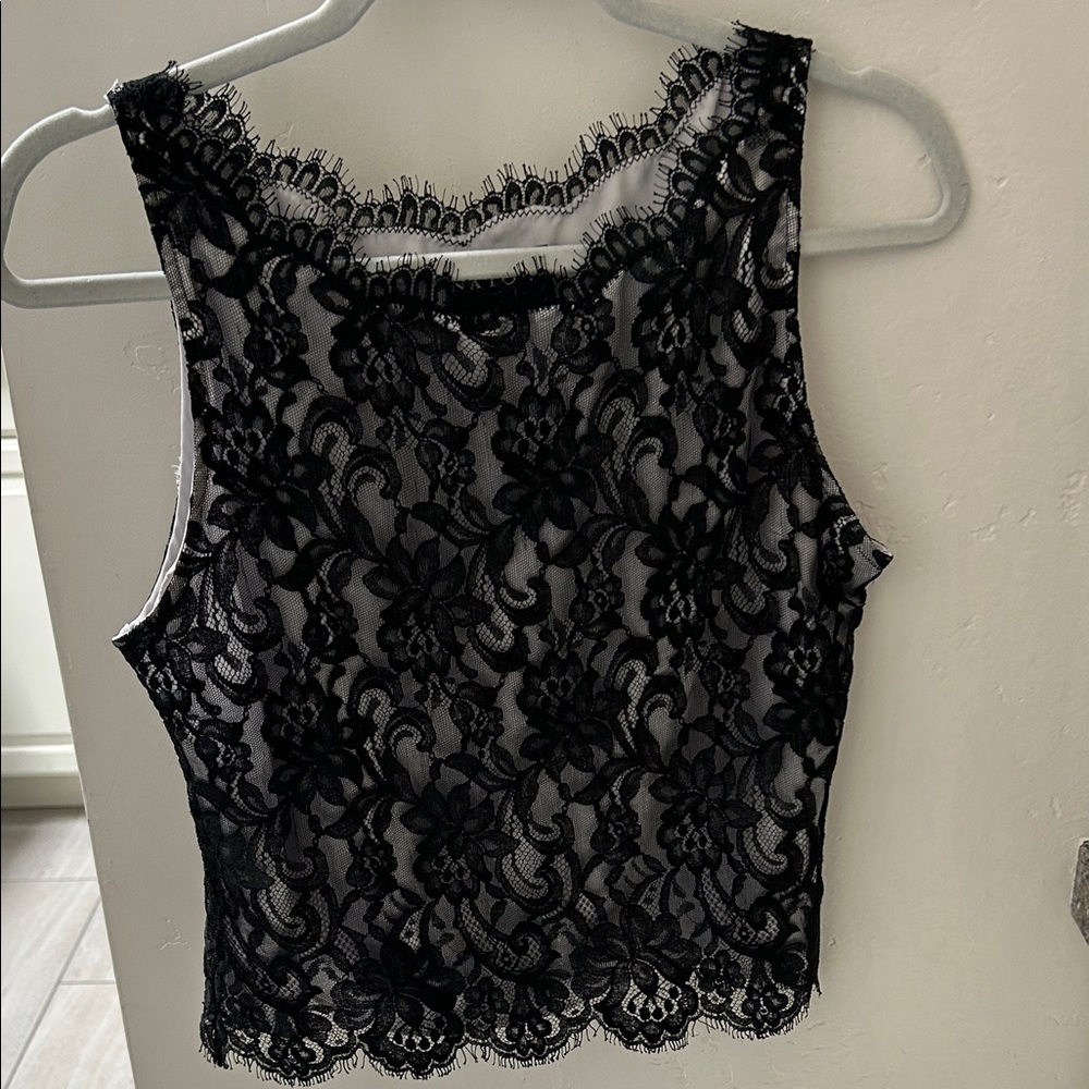 NatoriElegant Black Lace Sleeveless Top